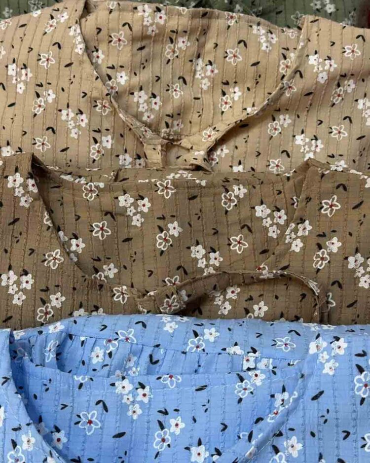 رنگ بندی پیراهن ساحلی از نمای نزدیک